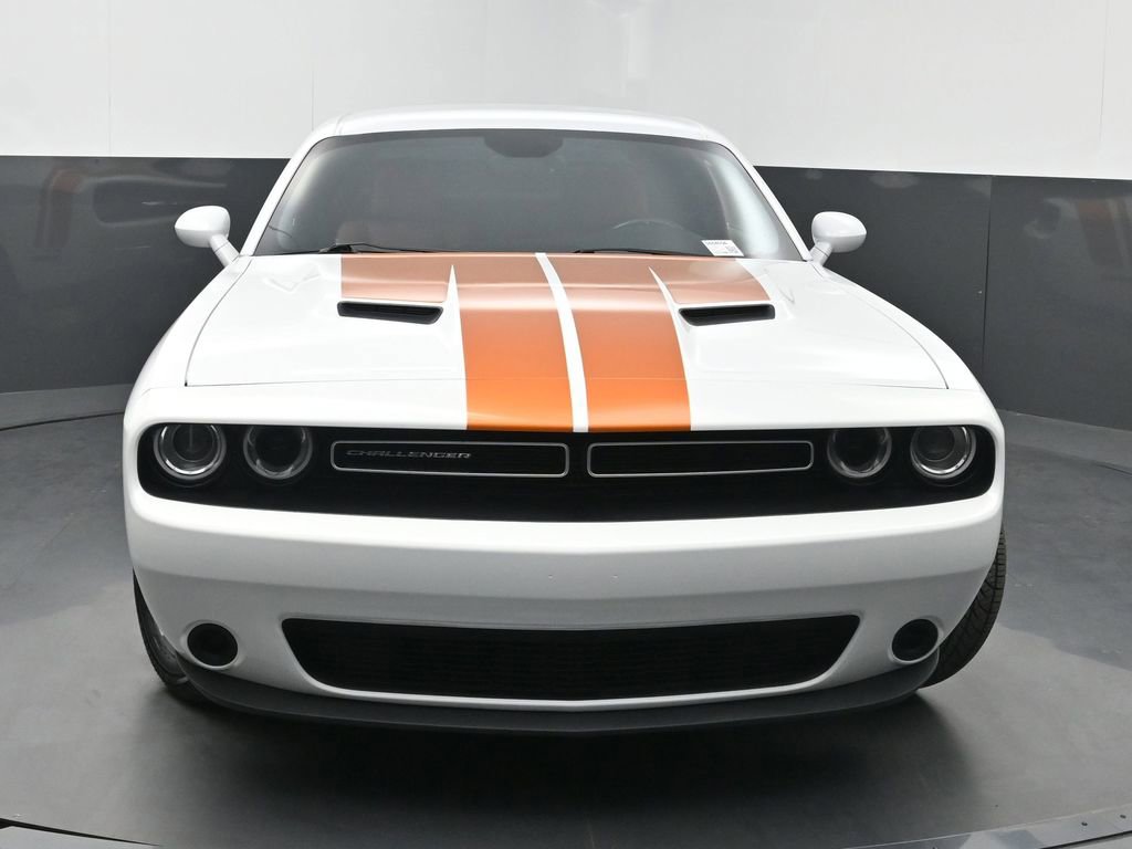 Used 2016 Dodge Challenger SXT image 34