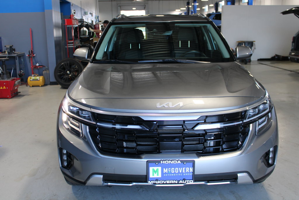 Used 2024 Kia Seltos SX AWD/4WD image 2