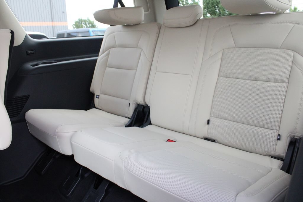 New 2027 Lincoln Navigator L Reserve AWD/4WD image 21