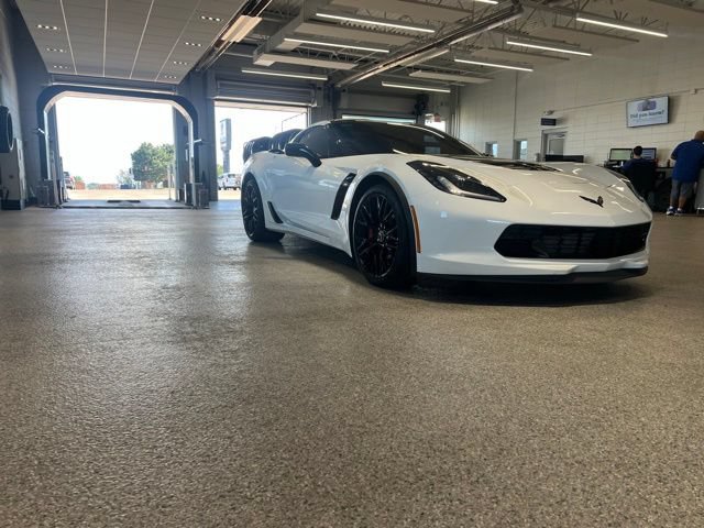 Used 2015 Chevrolet Corvette Z06 w/ 2LZ Preferred Equipment Group RWD image 3