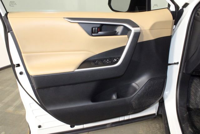 Used 2020 Toyota RAV4 LE w/ All Weather Liner Package image 15