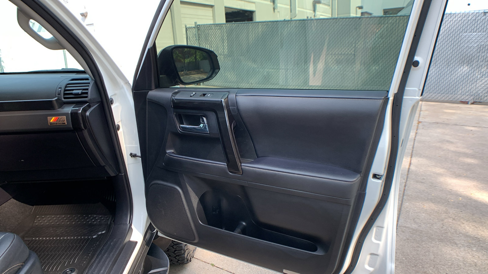 Used 2023 Toyota 4Runner 40th Anniversary SE AWD/4WD image 32