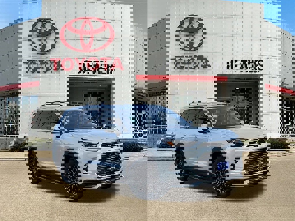 New 2026 Toyota Grand Highlander AWD Hybrid image 2