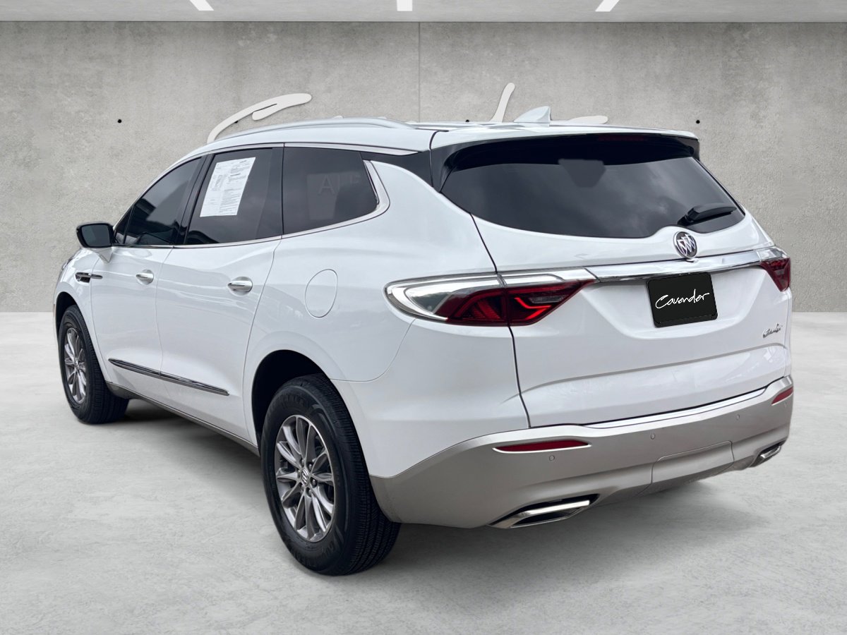 Used 2023 Buick Enclave Essence image 16