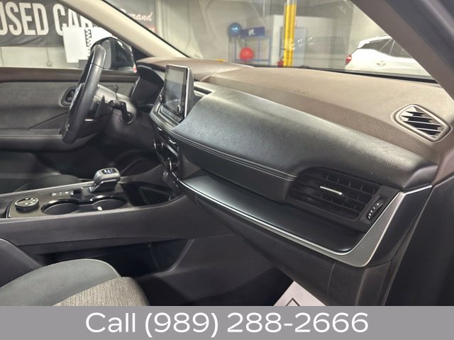 Used 2022 Nissan Rogue S AWD/4WD image 19