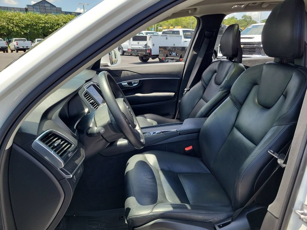 Used 2020 Volvo XC90 T6 Momentum AWD/4WD image 17