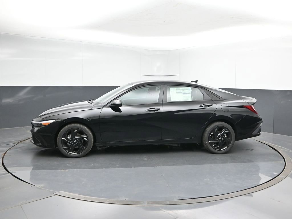 New 2026 Hyundai Elantra Sport FWD image 2