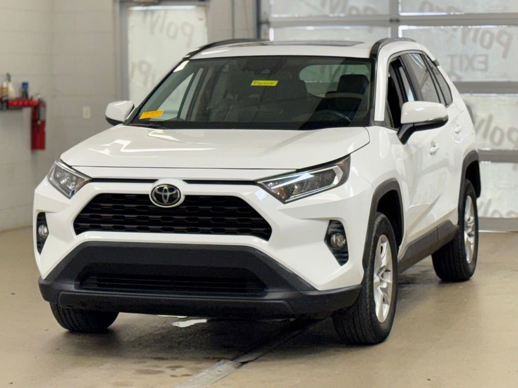 Used 2020 Toyota RAV4 XLE w/ Convenience Package image 3