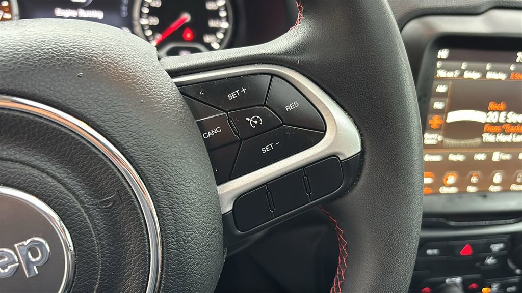 Used 2023 Jeep Renegade Trailhawk w/ Sun/Sound Group AWD/4WD image 17