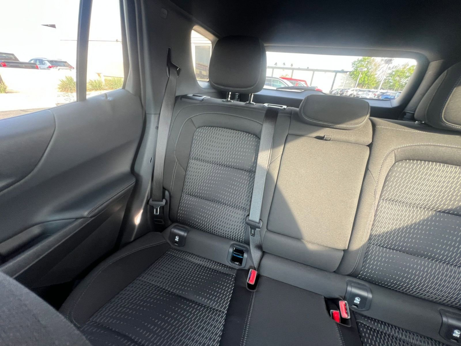 Used 2025 Chevrolet Equinox LT image 39