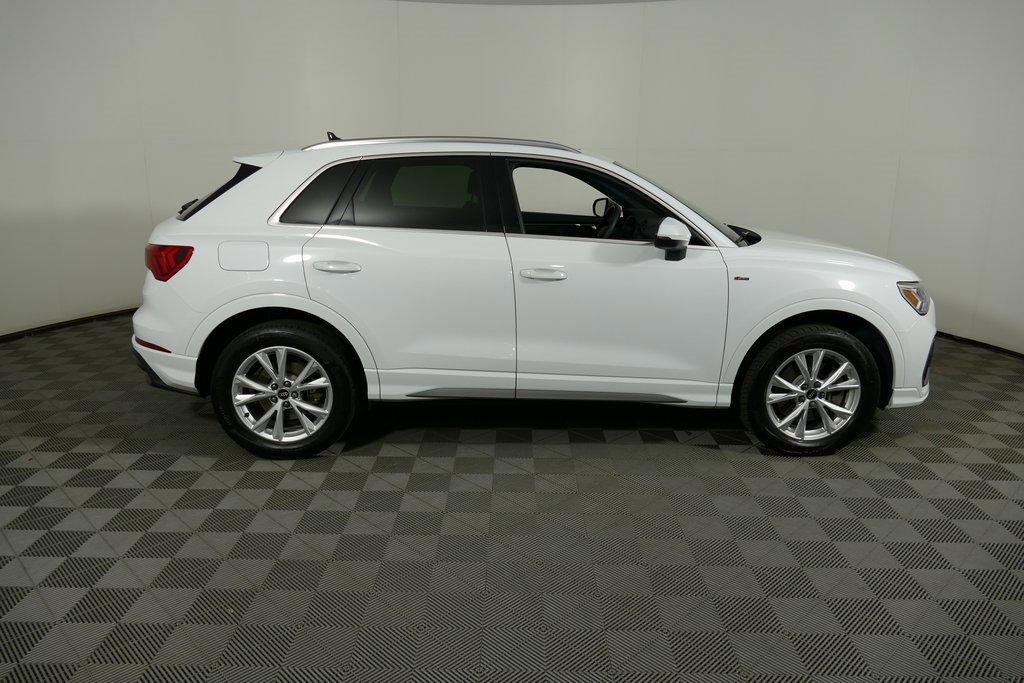 Used 2023 Audi Q3 2.0T Premium Plus w/ Premium Plus Package image 2