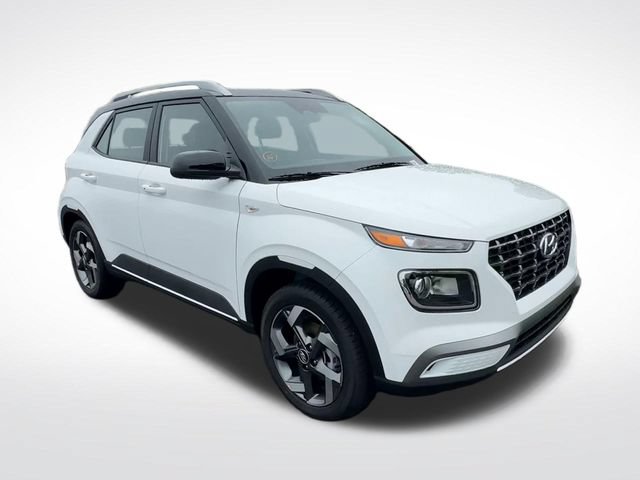 New 2026 Hyundai Venue SEL FWD image 2