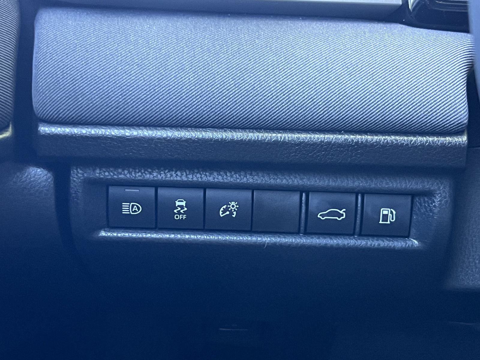 Used 2025 Toyota Camry LE w/ Convenience Package FWD image 22
