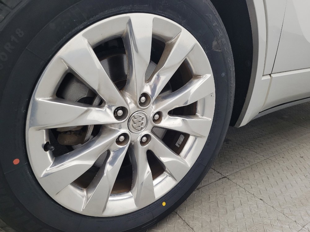 Used 2017 Buick Envision Essence image 31