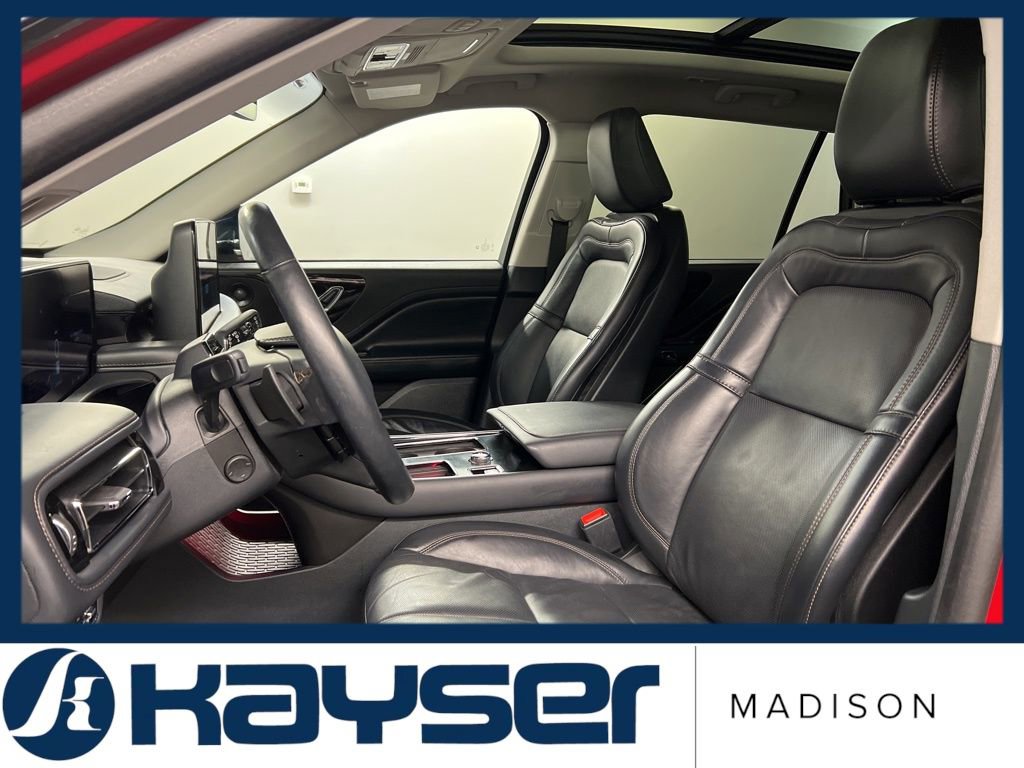 Used 2025 Lincoln Aviator Reserve w/ Illumination Package image 27
