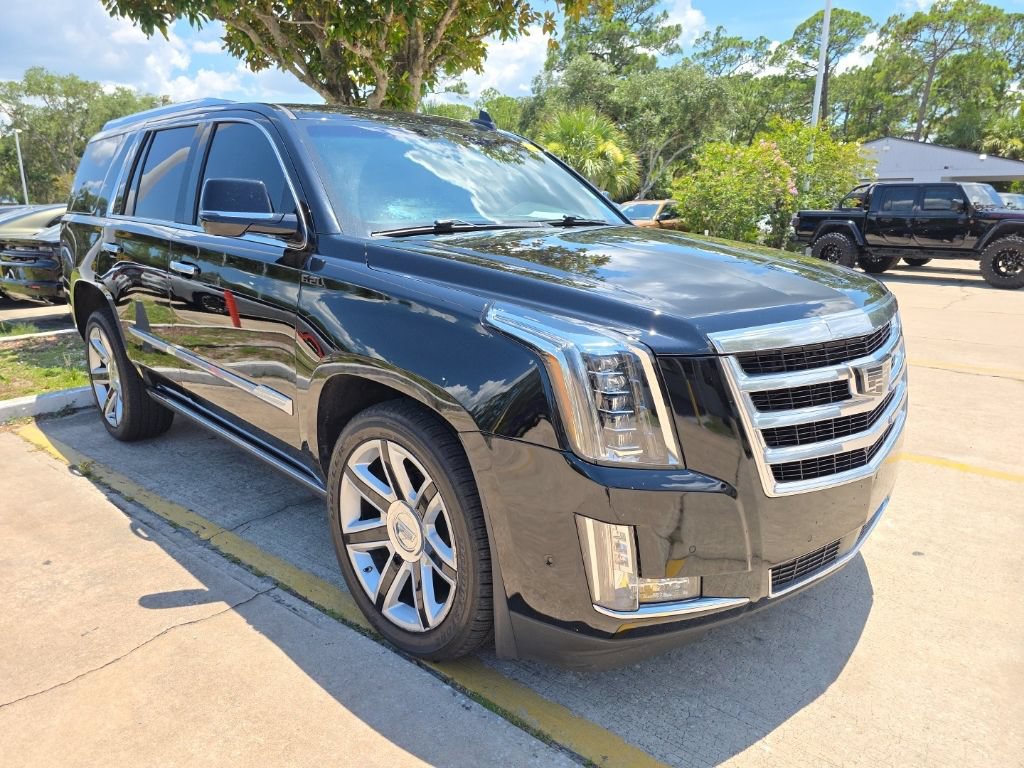 Used 2019 Cadillac Escalade Premium Luxury RWD image 6