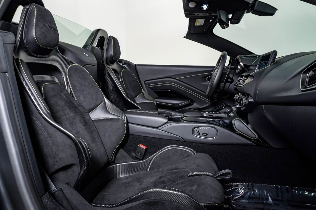 Used 2023 Aston Martin V12 Vantage Roadster image 21