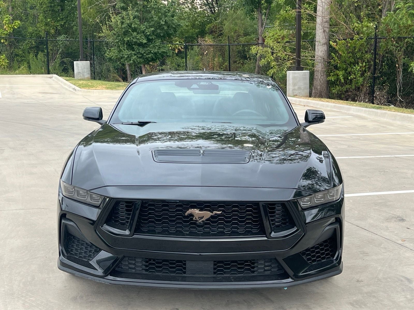 Used 2025 Ford Mustang GT Premium RWD image 2