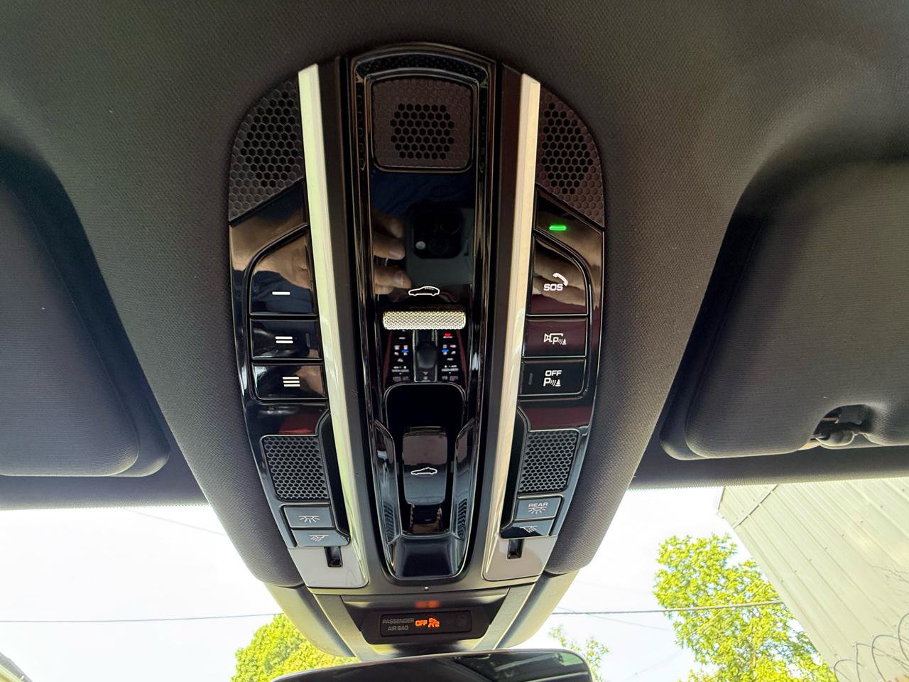 Used 2022 Porsche Cayenne Platinum Edition AWD/4WD image 12