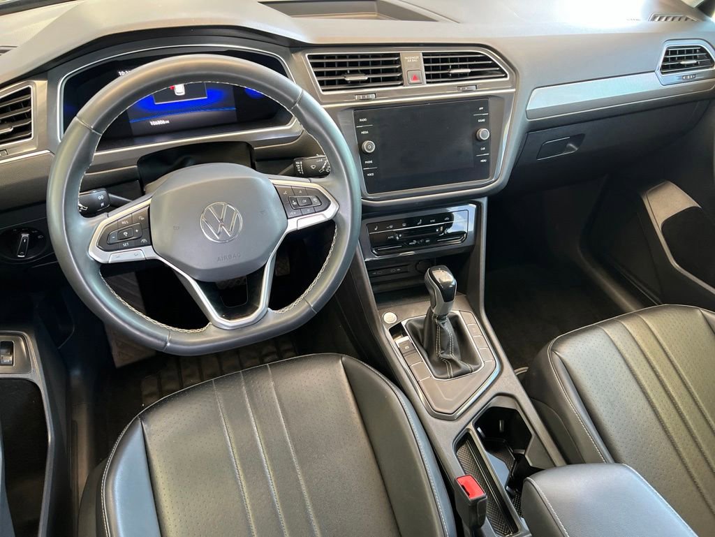 Used 2022 Volkswagen Tiguan SE FWD image 13