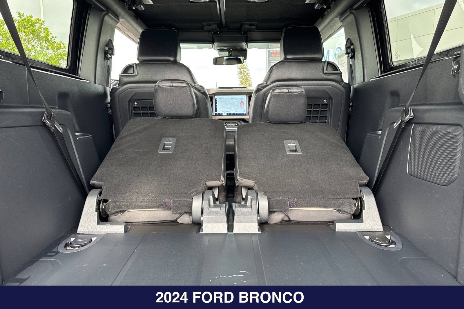 Used 2024 Ford Bronco Big Bend AWD/4WD image 16
