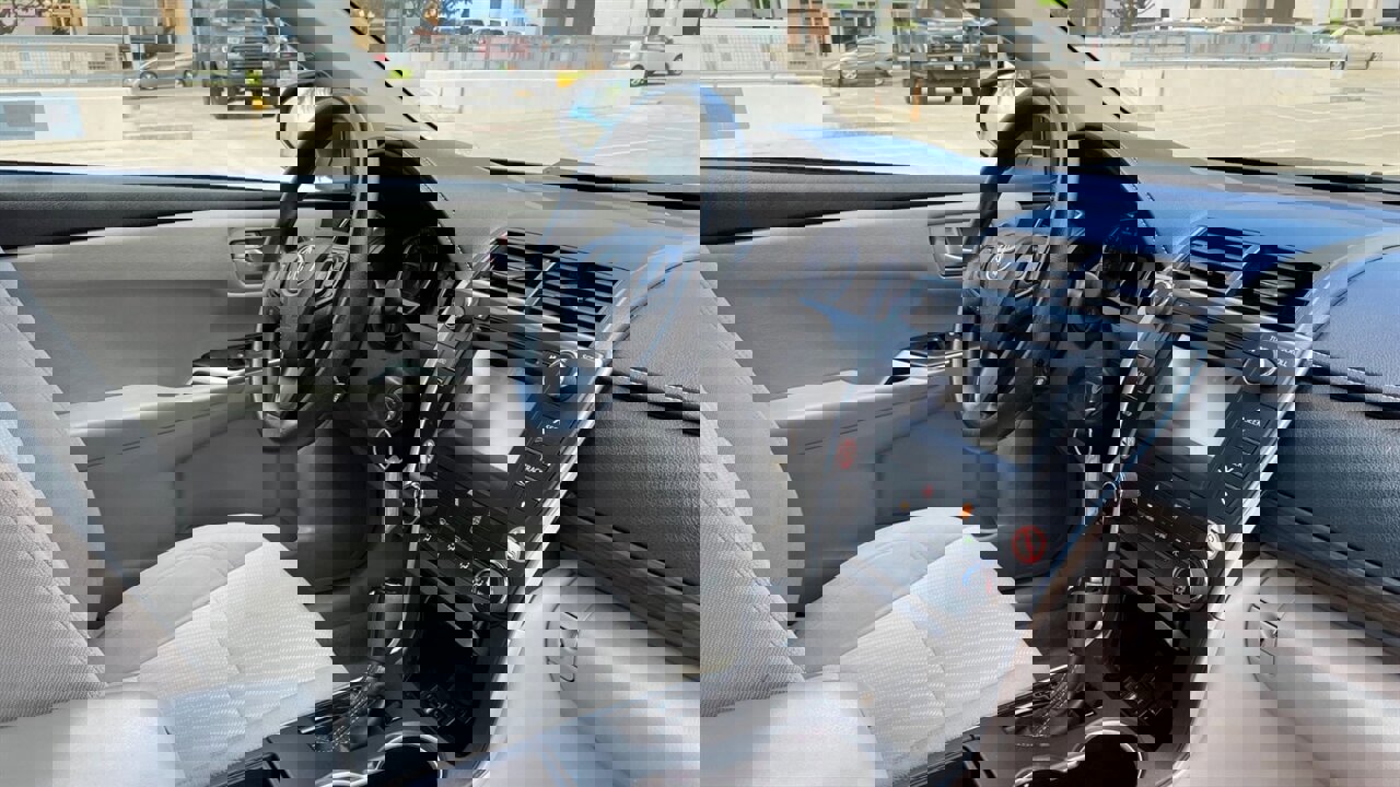 Used 2017 Toyota Camry LE image 9