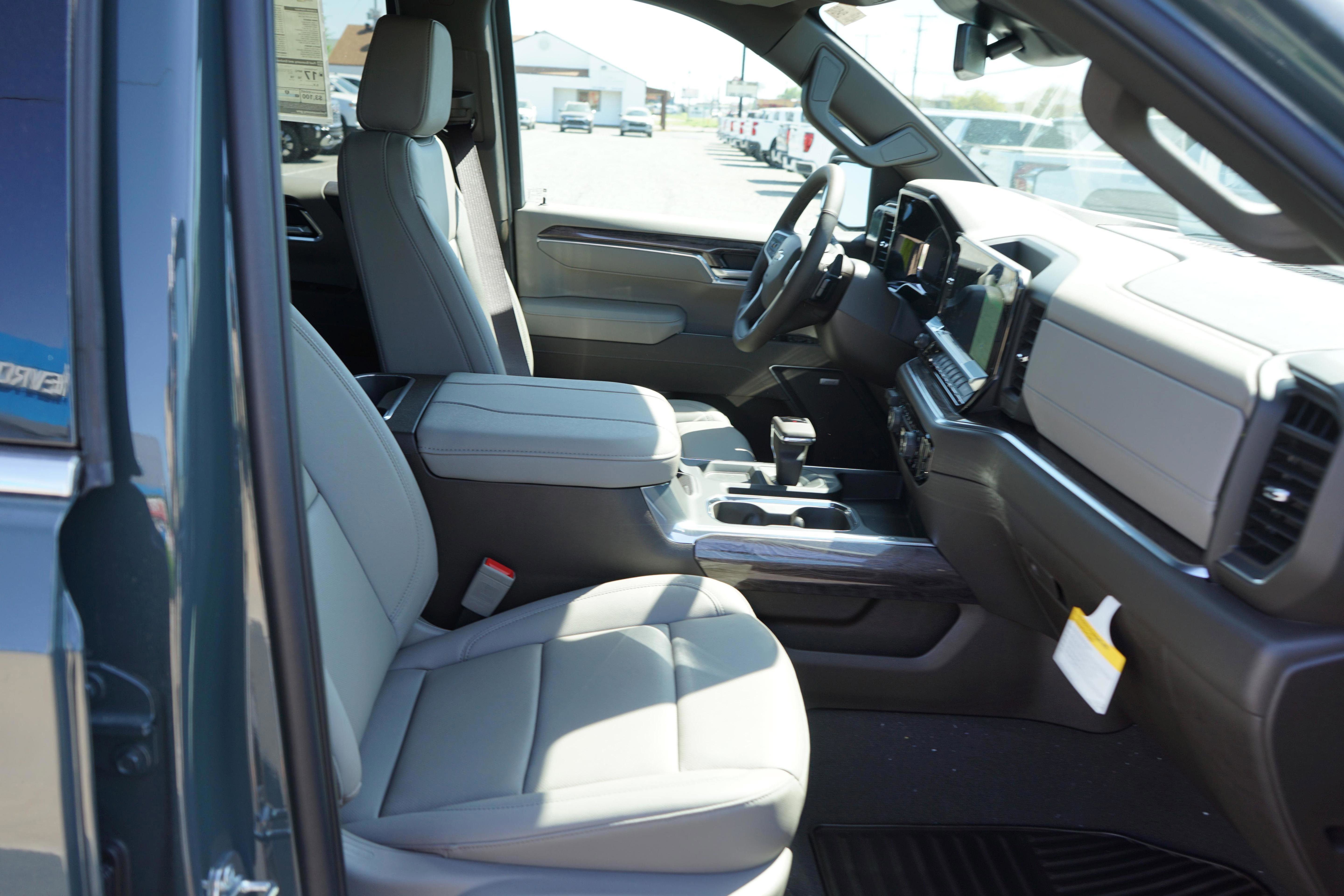 New 2025 Chevrolet Silverado 1500 LTZ w/ LTZ Premium Package image 22