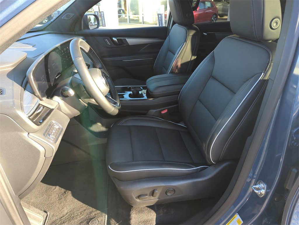 Used 2025 Buick Enclave Preferred image 10