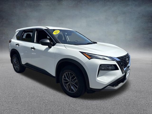 Used 2023 Nissan Rogue S AWD/4WD image 4