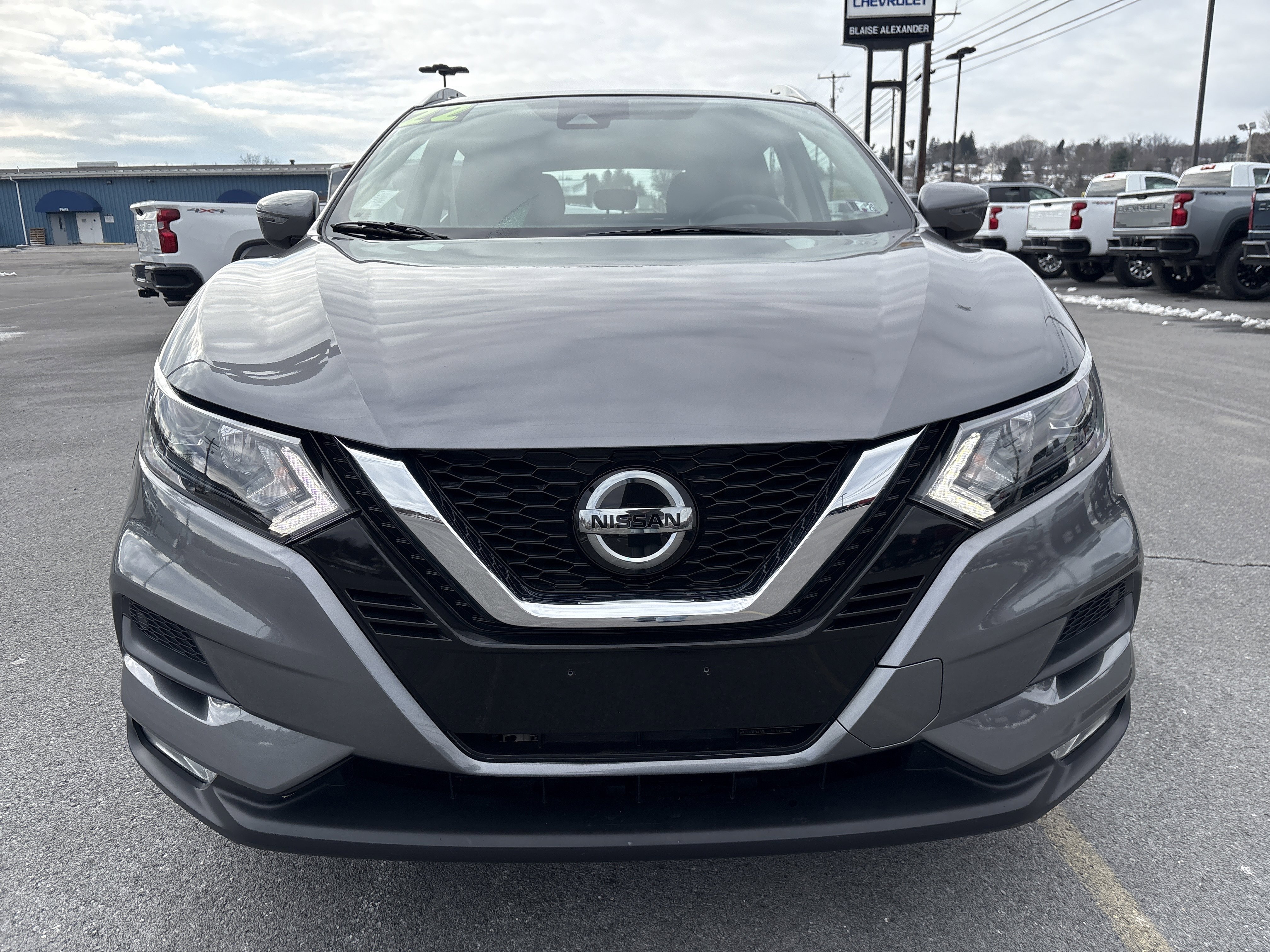 Used 2022 Nissan Rogue Sport SV image 9