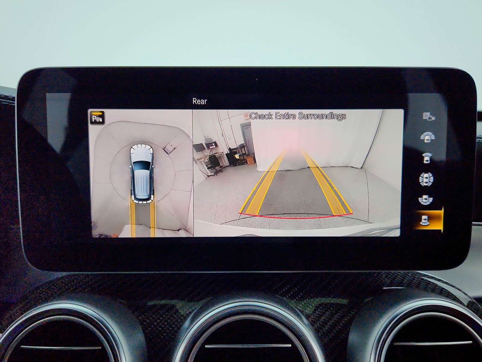 Certified 2022 Mercedes-Benz GLC 43 AMG 4MATIC image 17