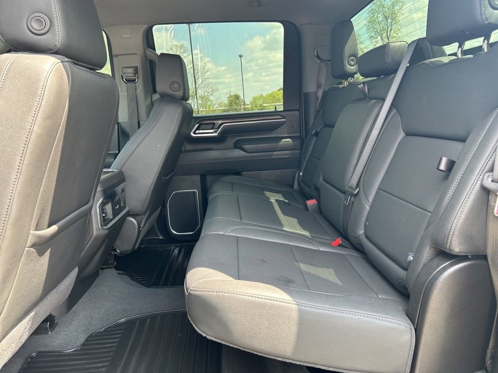 Used 2025 Chevrolet Silverado 2500 LTZ w/ LTZ Convenience Package image 28