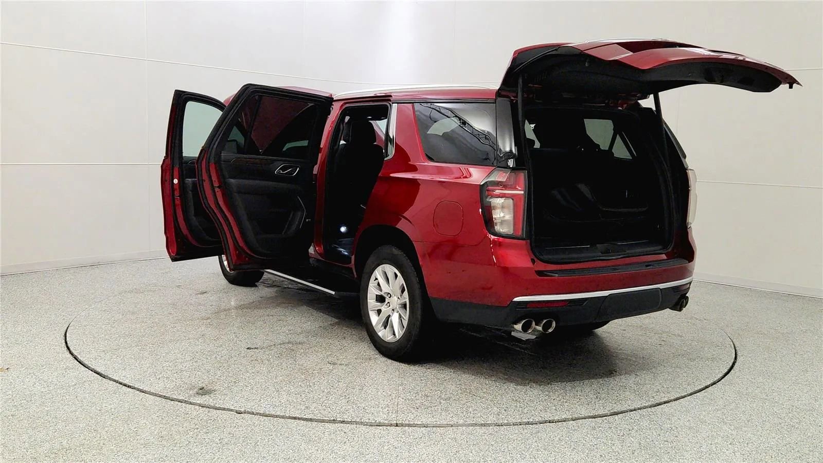 Used 2024 Chevrolet Tahoe Premier image 11