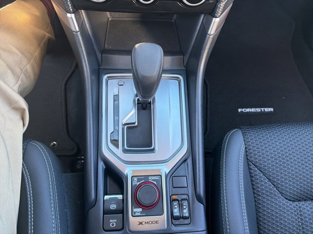 Used 2023 Subaru Forester Premium image 39