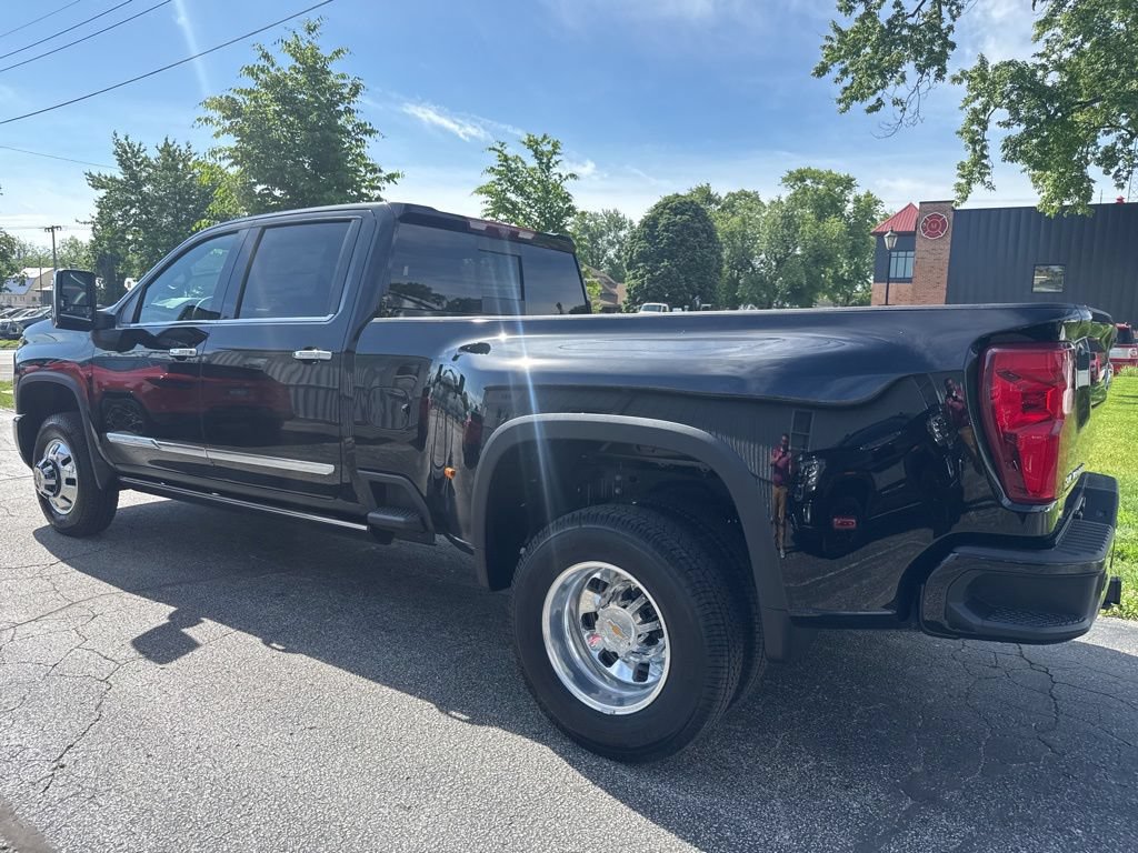 New 2026 Chevrolet Silverado 3500 High Country w/ Technology Package AWD/4WD image 5