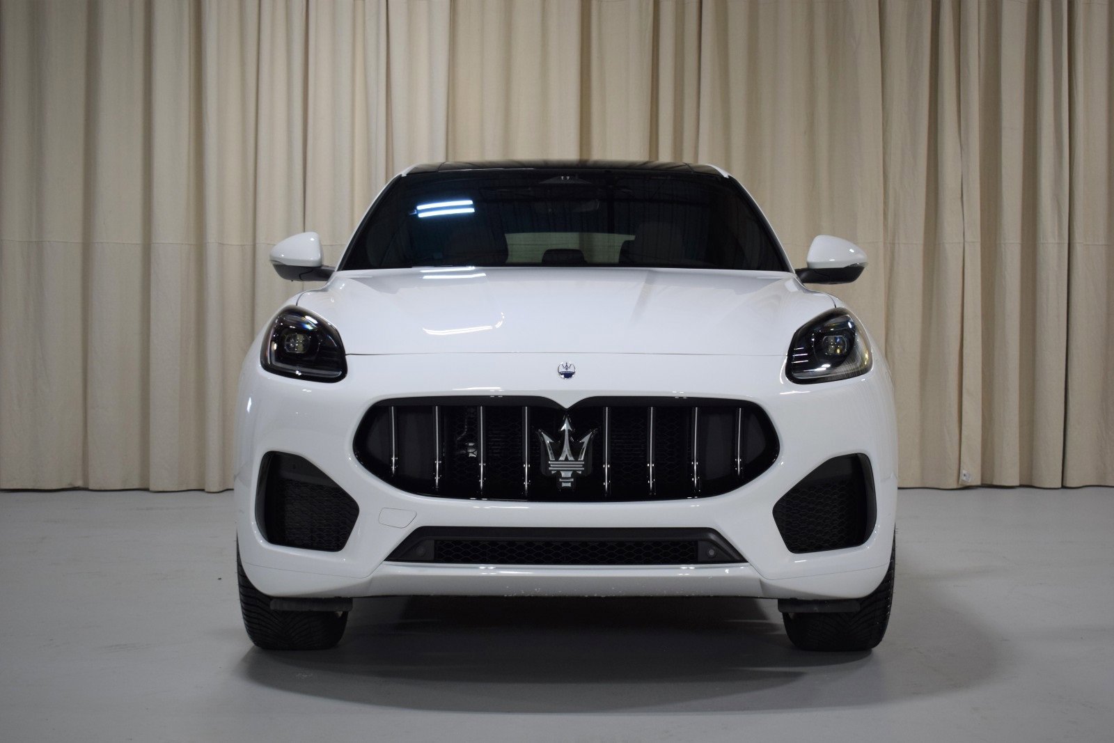 New 2024 Maserati Grecale GT image 8