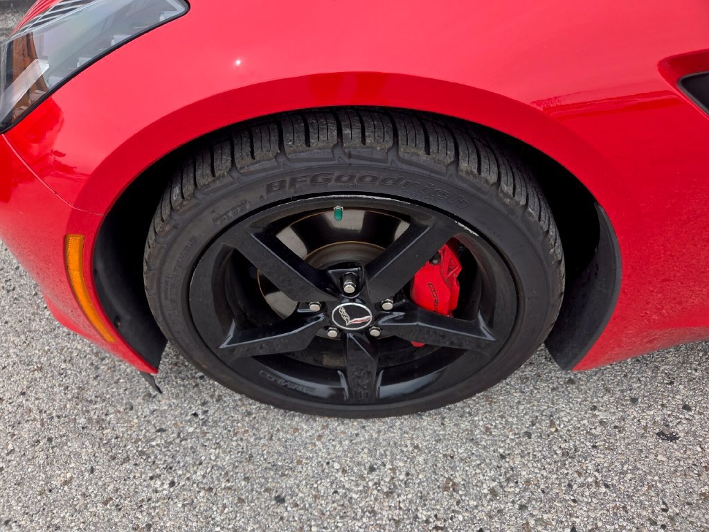 Used 2015 Chevrolet Corvette Stingray Coupe RWD image 4