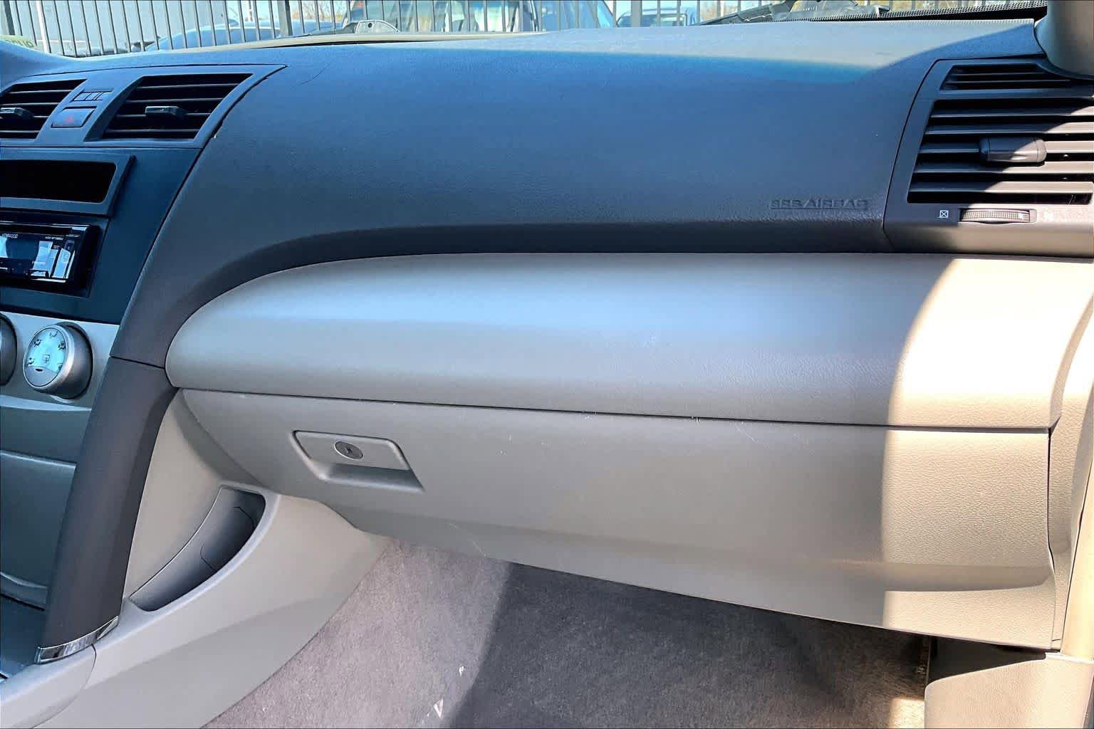 Used 2009 Toyota Camry LE FWD image 18