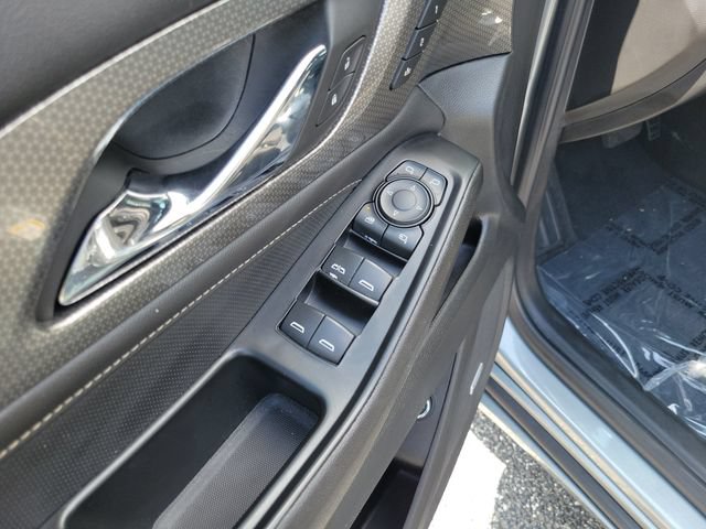 Used 2023 Chevrolet Traverse Premier FWD image 16
