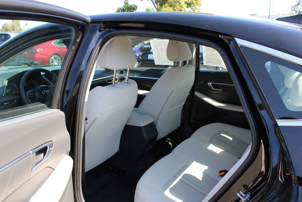 Used 2023 Hyundai Sonata SEL w/ Cargo Package image 15