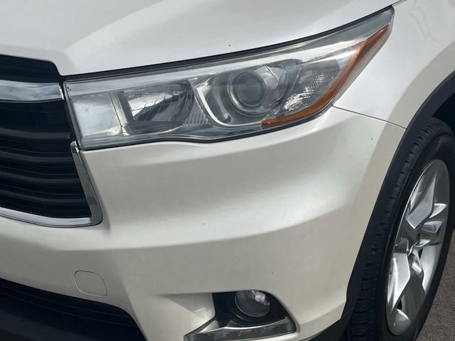 Used 2015 Toyota Highlander Limited Platinum AWD/4WD image 9