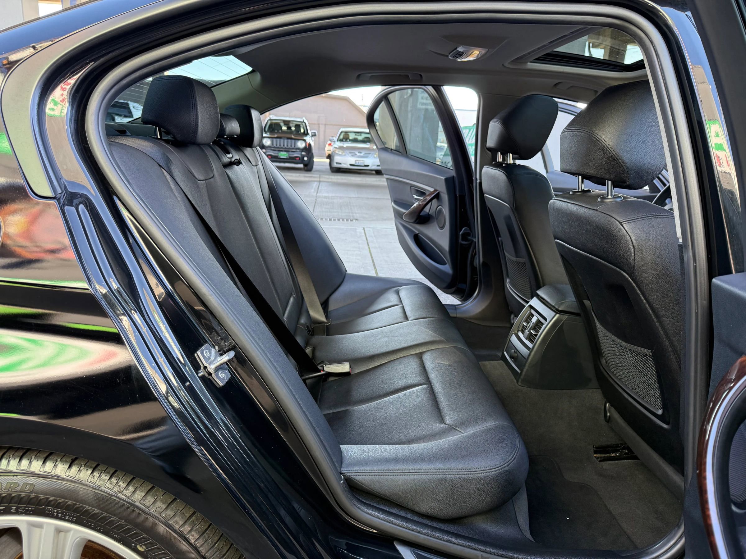 Used 2013 BMW 328i xDrive Sedan image 17