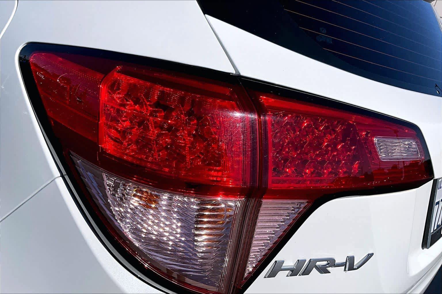 Used 2017 Honda HR-V LX image 28