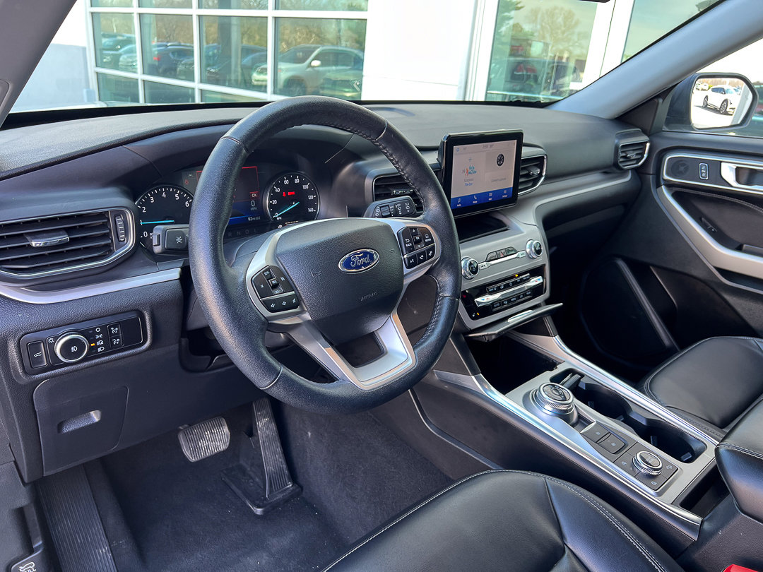 Used 2023 Ford Explorer XLT w/ Equipment Group 202A image 19