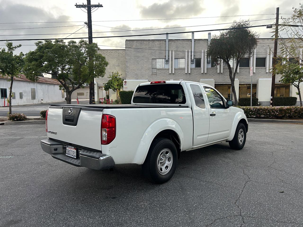 Used 2014 Nissan Frontier S image 5