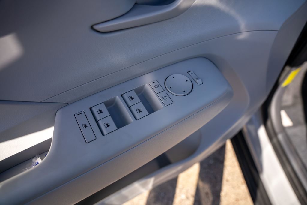 New 2026 Hyundai Kona SE image 16