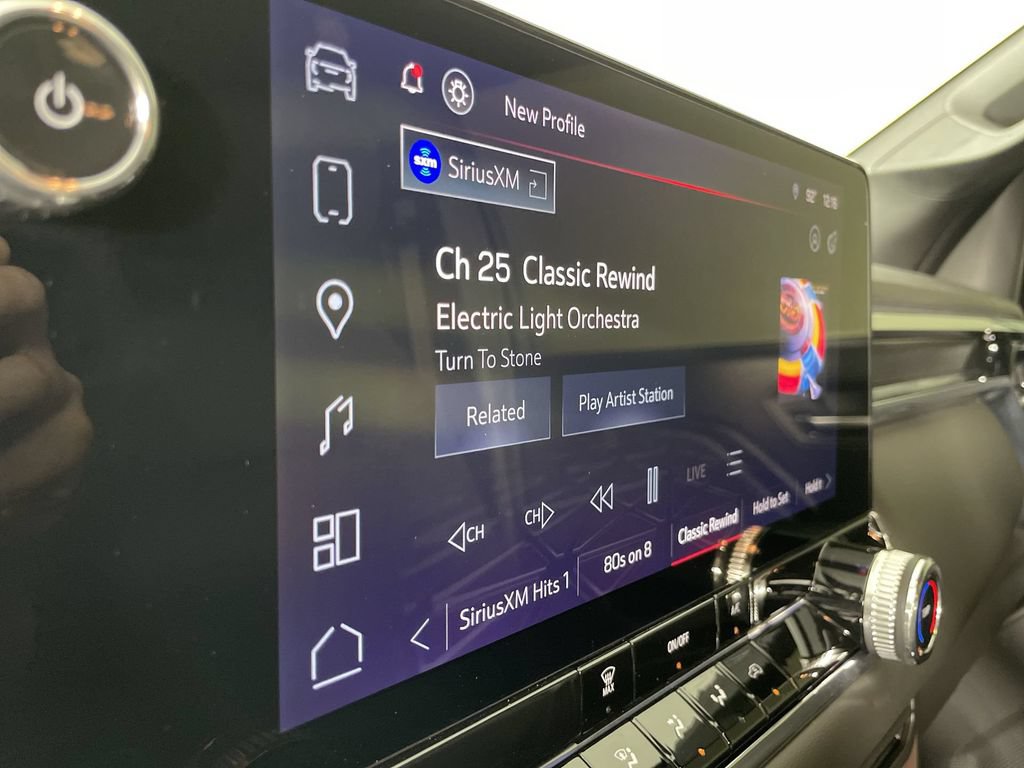 Used 2024 GMC Canyon Elevation RWD image 13