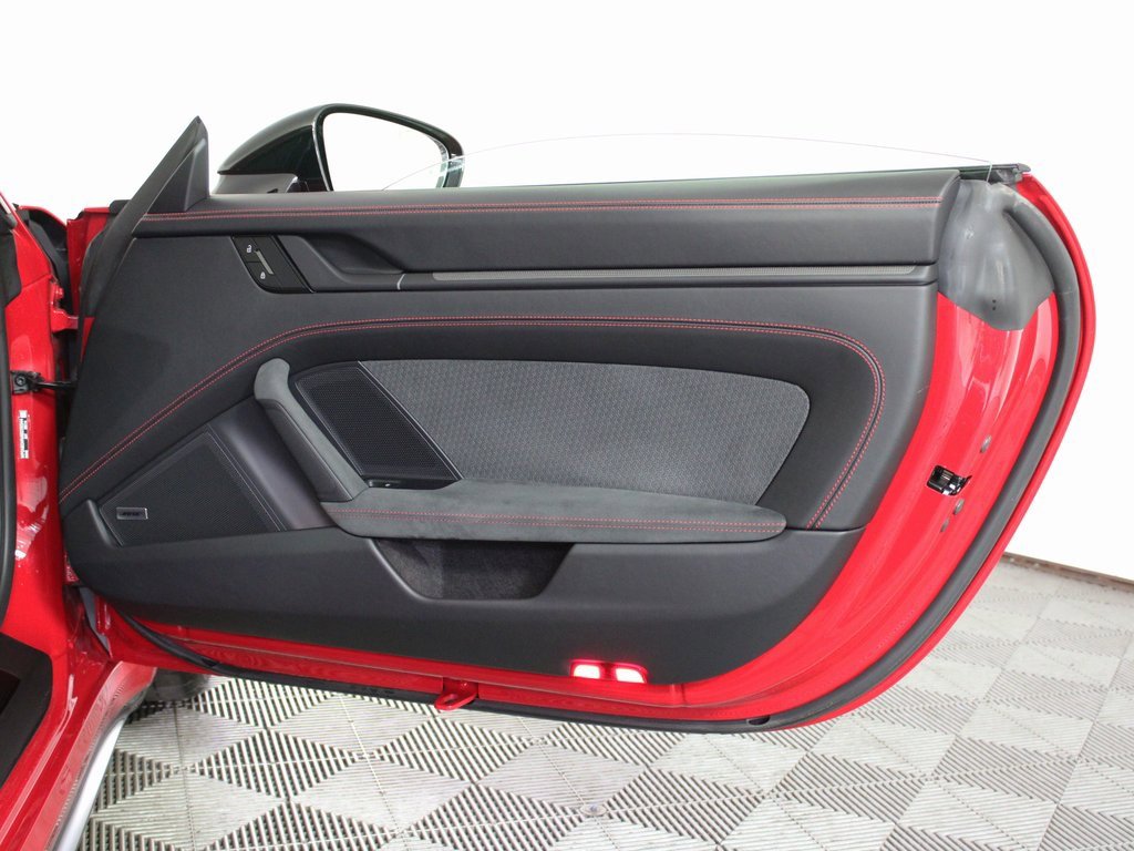 Used 2025 Porsche 911 Carrera 4 GTS image 36