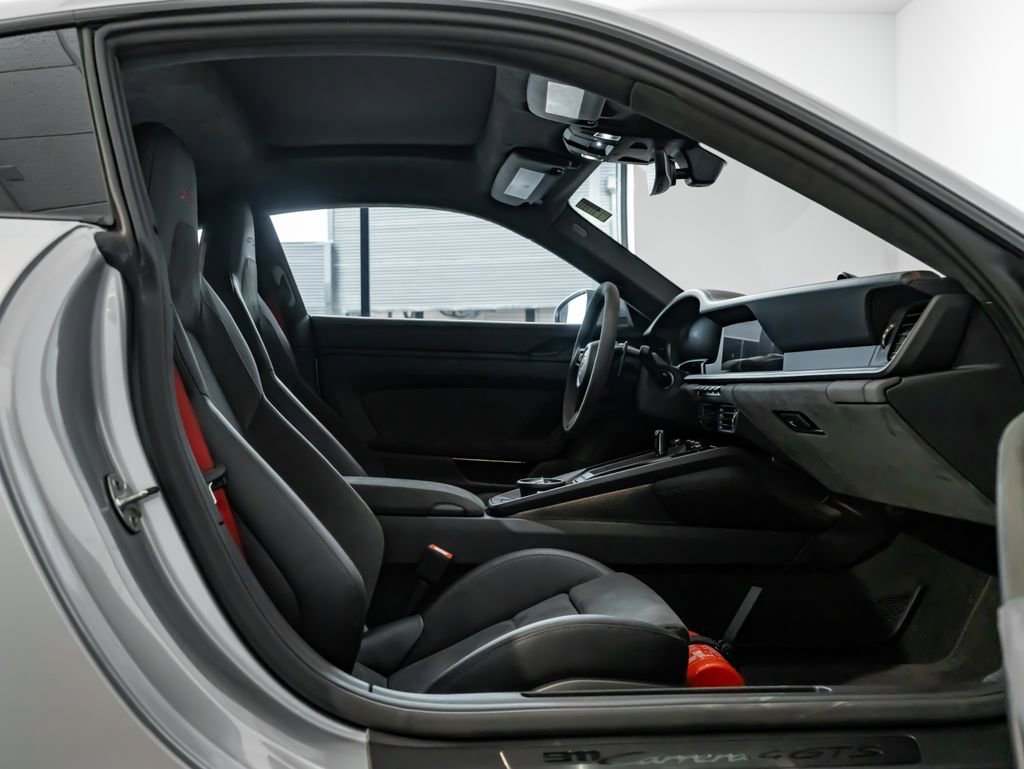 Certified 2025 Porsche 911 Carrera 4 GTS AWD/4WD image 22