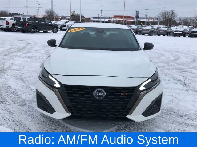 Used 2024 Nissan Altima 2.5 SR image 2
